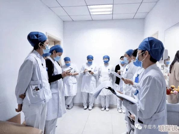 兰姨不敢发出一点声音怕吵醒在宁静中守护着爱与温暖让我们也学会珍惜身边的每一份安宁与幸福