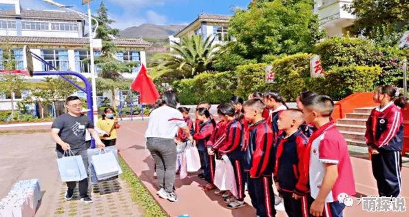 兰姨不敢发出一点声音怕吵醒在宁静中守护着爱与温暖让我们也学会珍惜身边的每一份安宁与幸福