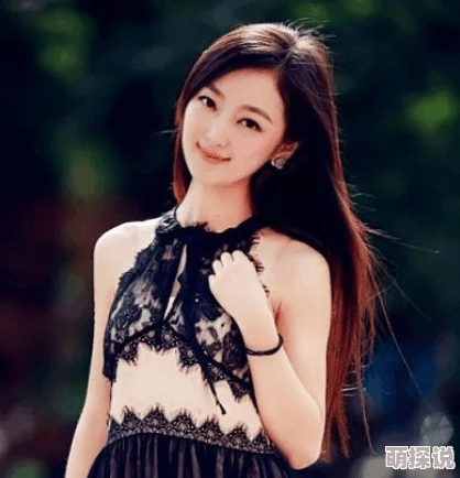 女明星牲奴小说 这部小说以独特的视角描绘了女明星在娱乐圈中的艰辛与挣扎，情节紧凑引人入胜，值得一读。