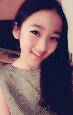 亚洲愉拍自拍另类图片近日网络上流传的多张另类自拍照引发热议