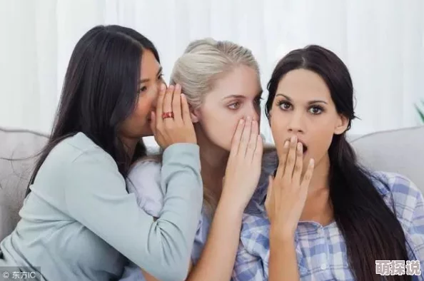 老女人的逼逼是指老年女性唠叨、絮絮叨叨的说话方式，这种表达通常带有幽默或调侃的意味