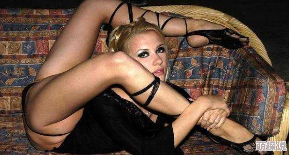 魅魔双腿夹住腰部榨汁指的是一种性感的肢体动作或情景描述