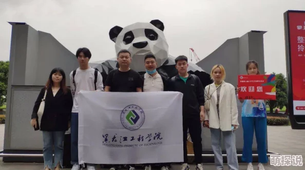 国模人体大尺度艺术摄影作品展示及解读