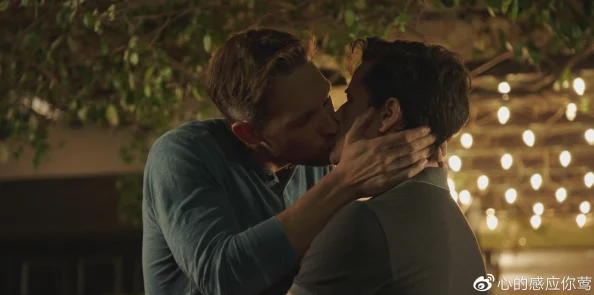 男男搞视频隔窗恋爱：咫尺相望