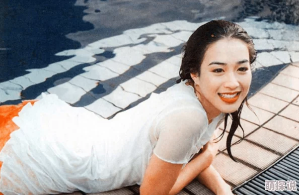 女教师白洁张敏玩交换浴火巾帼