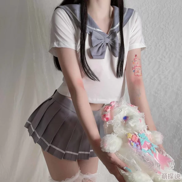 jk制服蕾丝超短裙流白浆这是一款充满青春活力的校园风情内衣