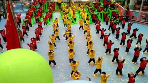 操操操操操操操操微光城市