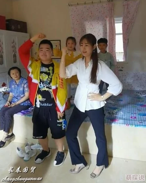 乡村乱妇一级毛片柿子坞的女人们