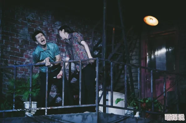 湖畔危情悬疑重重，惊悚氛围引人入胜，剧情反转不断