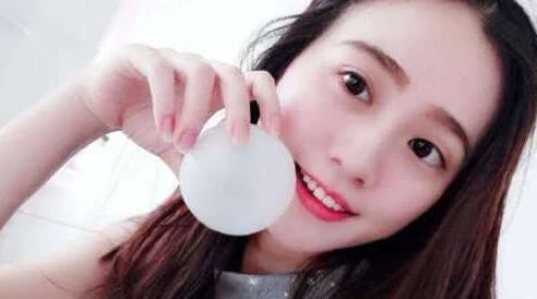 筱惠欲乱美女全文免费最近发现了一款可以让皮肤变得更加光滑的护肤品