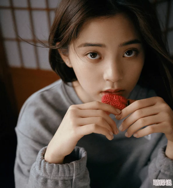 国内自拍偷拍第五页近日爆红网络，网友纷纷点赞分享