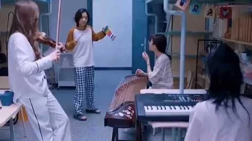 室友与我这部剧真实反映了大学生的生活，很有共鸣感