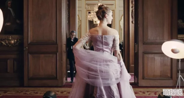 她越哭他撞得越凶这是一种典型的施虐与受虐关系动态,反映了情感暴力中的恶性循环 她越哭他撞得越凶这是一种典型的施虐与受虐关系动态,反映了情感暴力中的恶性循环