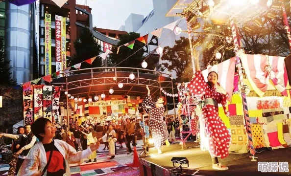 japanfreepron东京街头艺术节即将开幕，吸引众多游客观赏