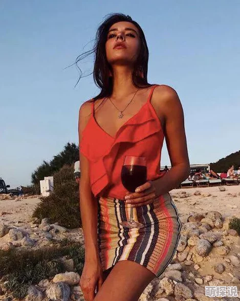 俄罗斯美女XXZ0Z0Z0惊爆内幕：她竟然是国际模特圈的隐秘女王，背后隐藏着不为人知的传奇故事与超高身价！