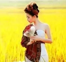 美女黄屏心怀梦想勇敢追求幸福生活充满阳光与希望