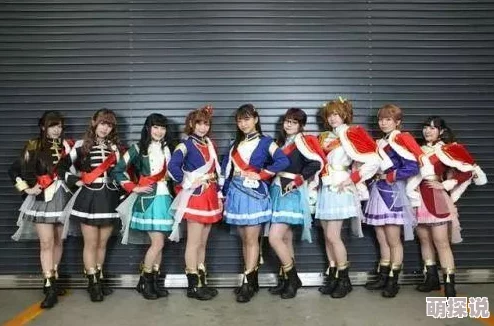 脱了护士的奶罩吃奶免费观看少女☆歌剧RevueStarlight追逐梦想勇敢前行绽放光彩