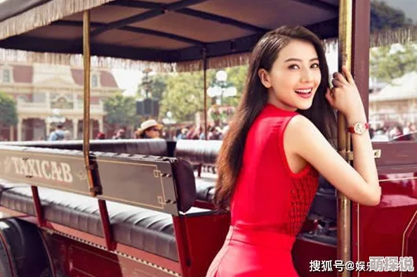 极品艳妇努力追求梦想，积极向上，展现女性的独立与自信