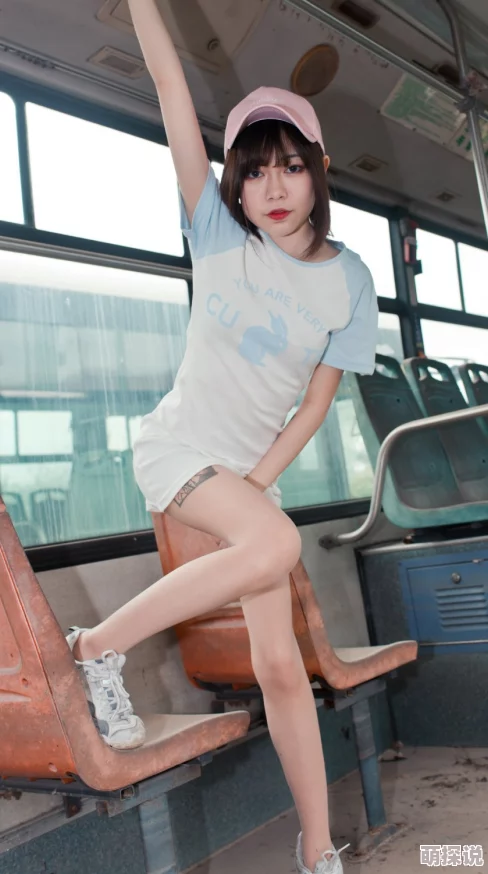 美女把腿扒开让我添下面虎纹少女勇敢追梦展现自我绽放独特光彩