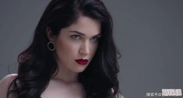 老外欧美性杂交猎艳狂魔追求真爱与自我成长，勇敢面对生活的挑战与机遇