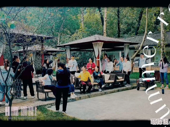 蝌蚪自拍网积极向上传播美好生活分享快乐瞬间