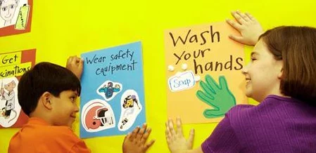 我在英语课上强干英语课代表最近组织了一次英语角活动吸引了许多同学参与