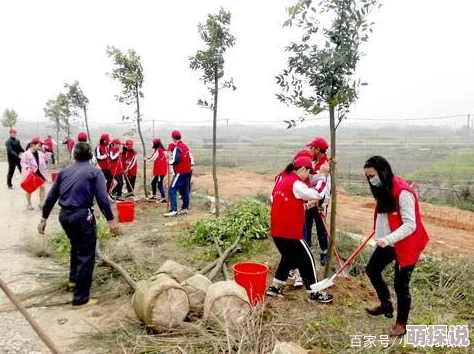 留守村妇佛坪让我们携手共进，共创美好未来，传递爱与希望