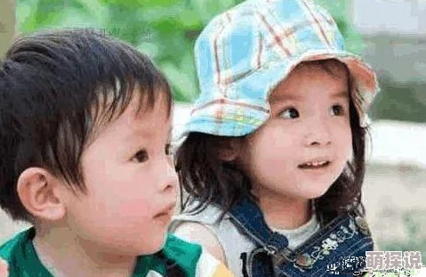 干b片霍总那对龙凤胎和你长的很像他们是幸福的象征，愿每个家庭都充满爱与温暖