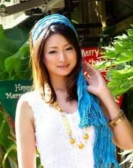 村上里纱她将在下个月发布全新单曲并举行线上演唱会