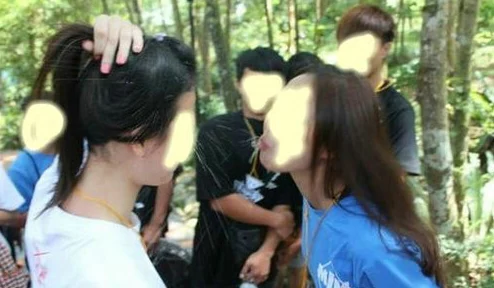 脱女学生小内内摸出水就是溜溜的她勇敢追梦展现自我绽放无限可能