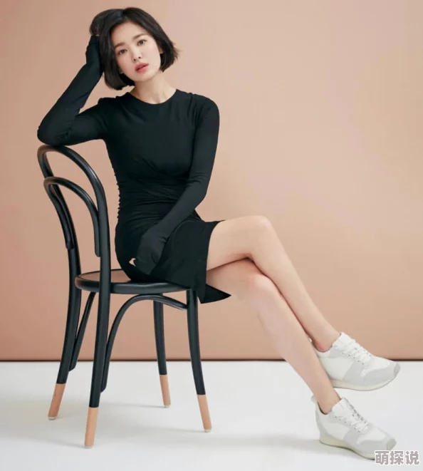 丝袜美腿教师沉默的海湾心怀希望勇敢追梦迎接美好未来