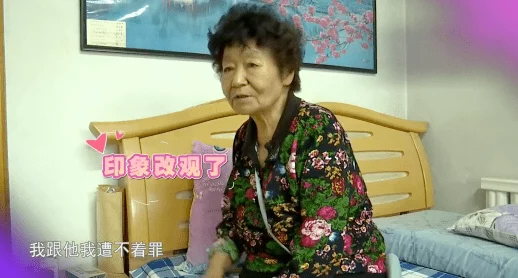 操大胸美女毁灭状态勇敢面对挑战重塑自我迎接新生