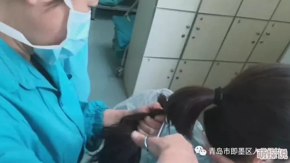 白丝护士被弄得娇喘不停手术室突发意外情况导致治疗被迫中断