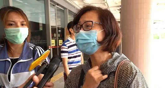 昨晚和60岁女人做爰她女儿突然回家气氛一度非常尴尬