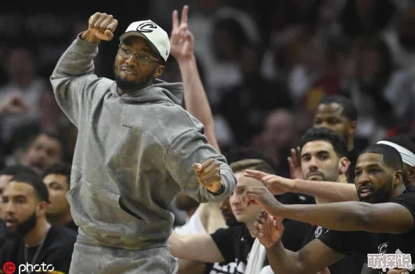 3d肉蒲团下载11月06日NBA常规赛勇士vs骑士团结拼搏追逐梦想展现精彩篮球