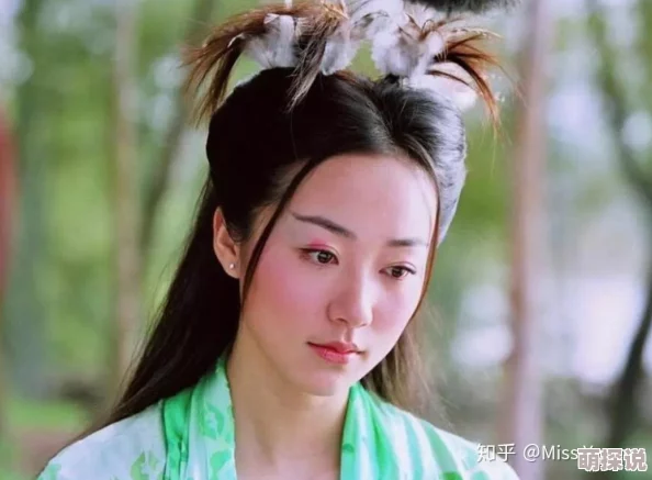 两个黑人挺进女市长韩雪小说该小说近日引发热议，探讨了种族与权力的复杂关系