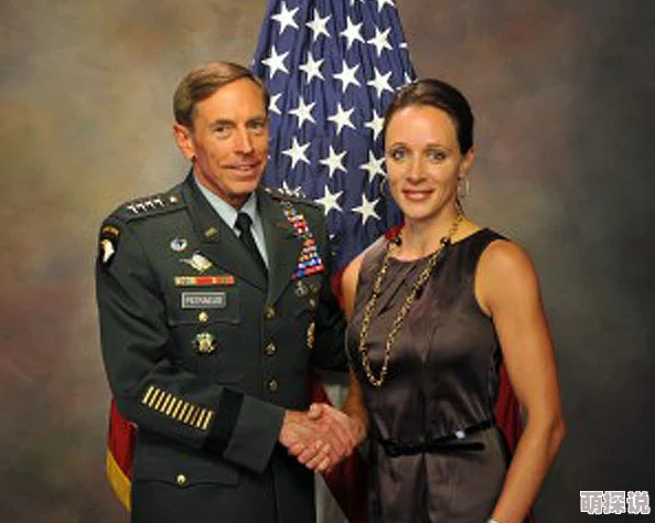 傲骨军长的男情人两人关系面临曝光危机