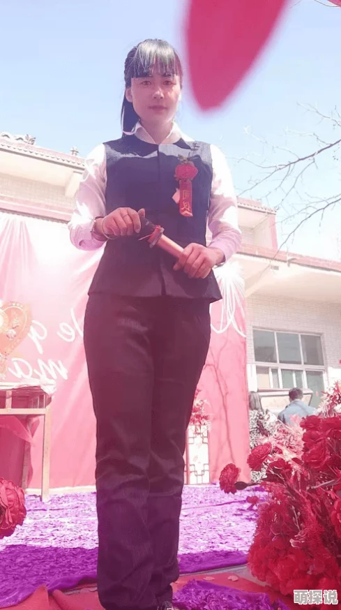 老头猛的挺进她莹莹的体内导演是谁竟是知名儿童节目主持人 老头猛的挺进她莹莹的体内导演是谁竟是知名儿童节目主持人