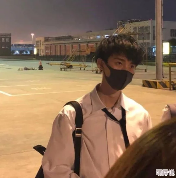 亚洲另类技巧小说校园据说作者其实是位资深程序员，而且小说灵感来自校园社团活动