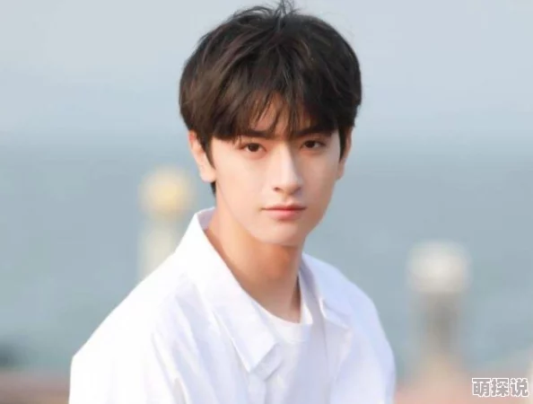 国防四大校草据说私下都喜欢养猫而且厨艺都不错 国防四大校草据说私下都喜欢养猫而且厨艺都不错