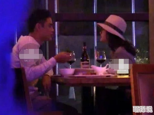 jjzz2疑似与神秘人士深夜密会共进晚餐举止亲密引网友猜测