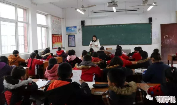 把伸进老师的日本人网友称其行为令人费解且无法接受