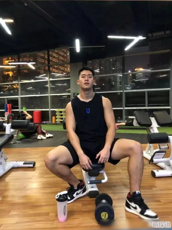 chinese体育生男同积极向上追求梦想努力拼搏成就自我展现青春活力
