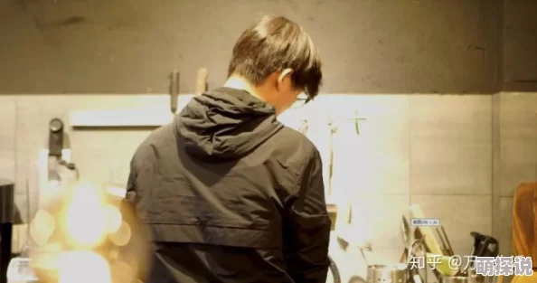 男男厨房play听说小王和小李拍完这个视频后就真的在一起了而且还养了只猫