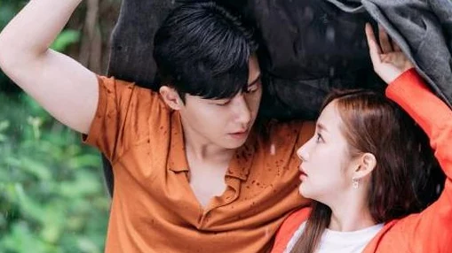 将界第5集亲热的完整视频听说男女主角因戏生情假戏真做剧组还发了声明呢
