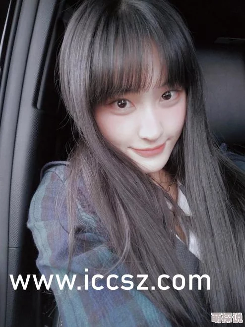 草莓樱桃榴莲丝瓜秋葵绿巨人据传深夜集体出现在某网红直播间网友纷纷猜测是炒作还是真爱