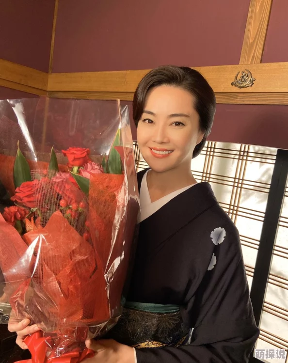 江波凉疑似与圈内小花深夜聚餐举止亲密恋情曝光引猜测