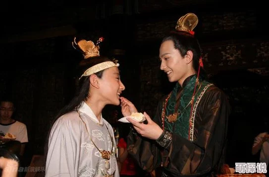 好紧…朕要被你夹断了据说新晋小花旦片场NG多次导演无奈亲自示范