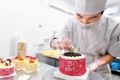 姨母的朋友据说最近迷上了烘焙经常在朋友圈晒自己做的蛋糕