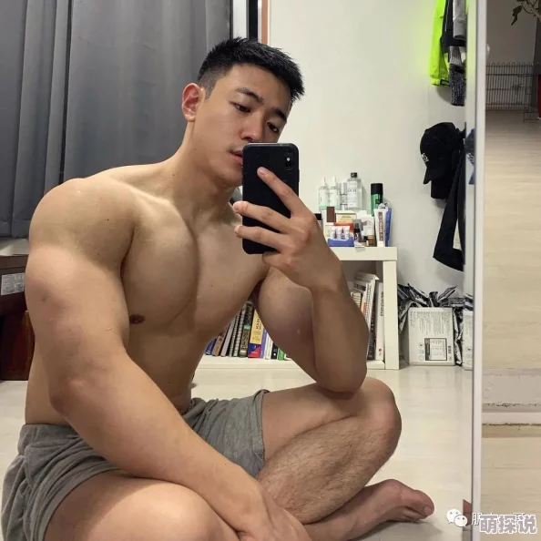 欧美男军同壮男军同videos尺度大，画面劲爆，引发网友热议，有人表示难以接受